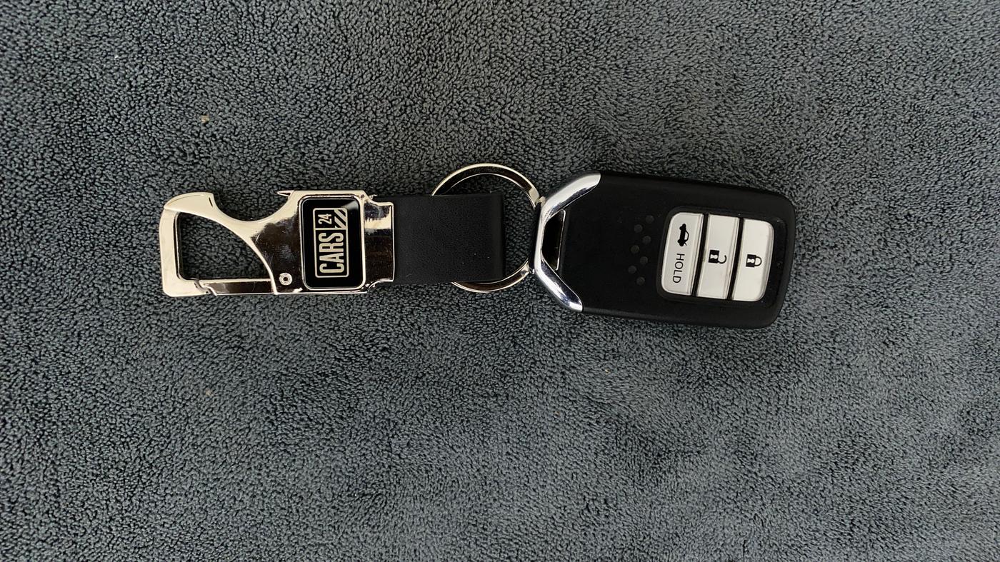 2021 Honda Amaze 1.2L I-VTEC VX CVT, Petrol, Automatic, 19,356 km, Key Close Up