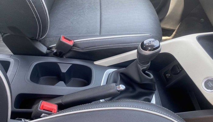 2022 Nissan MAGNITE XV TURBO, Petrol, Manual, 15,043 km, Gear Lever