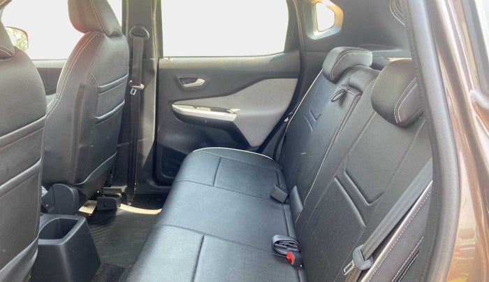 2022 Nissan MAGNITE XV TURBO, Petrol, Manual, 15,043 km, Right Side Rear Door Cabin