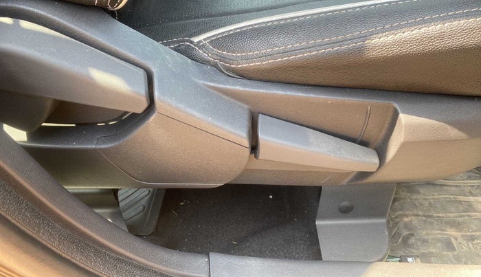 2022 Nissan MAGNITE XV TURBO, Petrol, Manual, 15,043 km, Driver Side Adjustment Panel