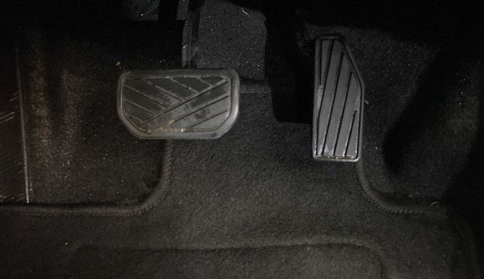 2017 Maruti Baleno ZETA CVT PETROL 1.2, Petrol, Automatic, 24,813 km, Pedals