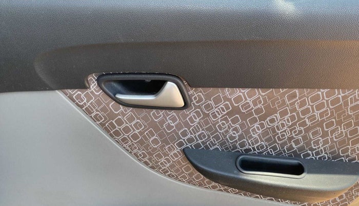 2018 Maruti Alto 800 LXI, Petrol, Manual, 11,232 km, Driver Side Door Panels Control