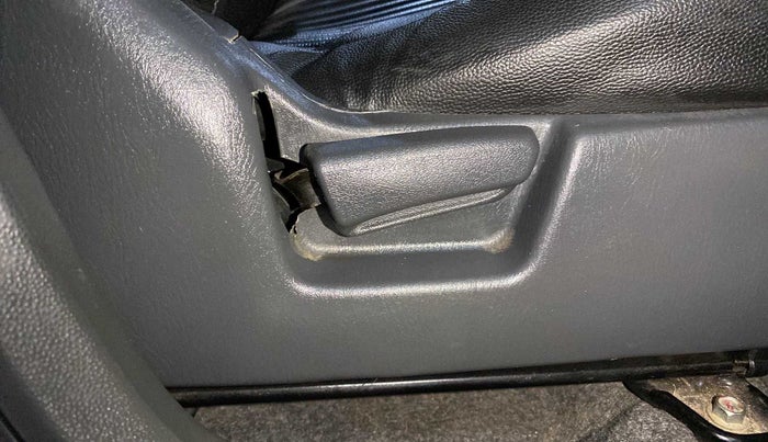 2018 Maruti Alto K10 VXI, Petrol, Manual, 27,078 km, Driver Side Adjustment Panel