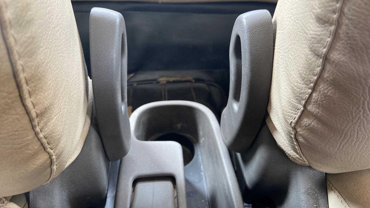2011 Hyundai i10 MAGNA 1.2, Petrol, Manual, 29,216 km, Driver Side Adjustment Panel