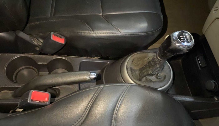 2013 Hyundai i20 ASTA 1.4 CRDI, Diesel, Manual, 72,028 km, Gear Lever