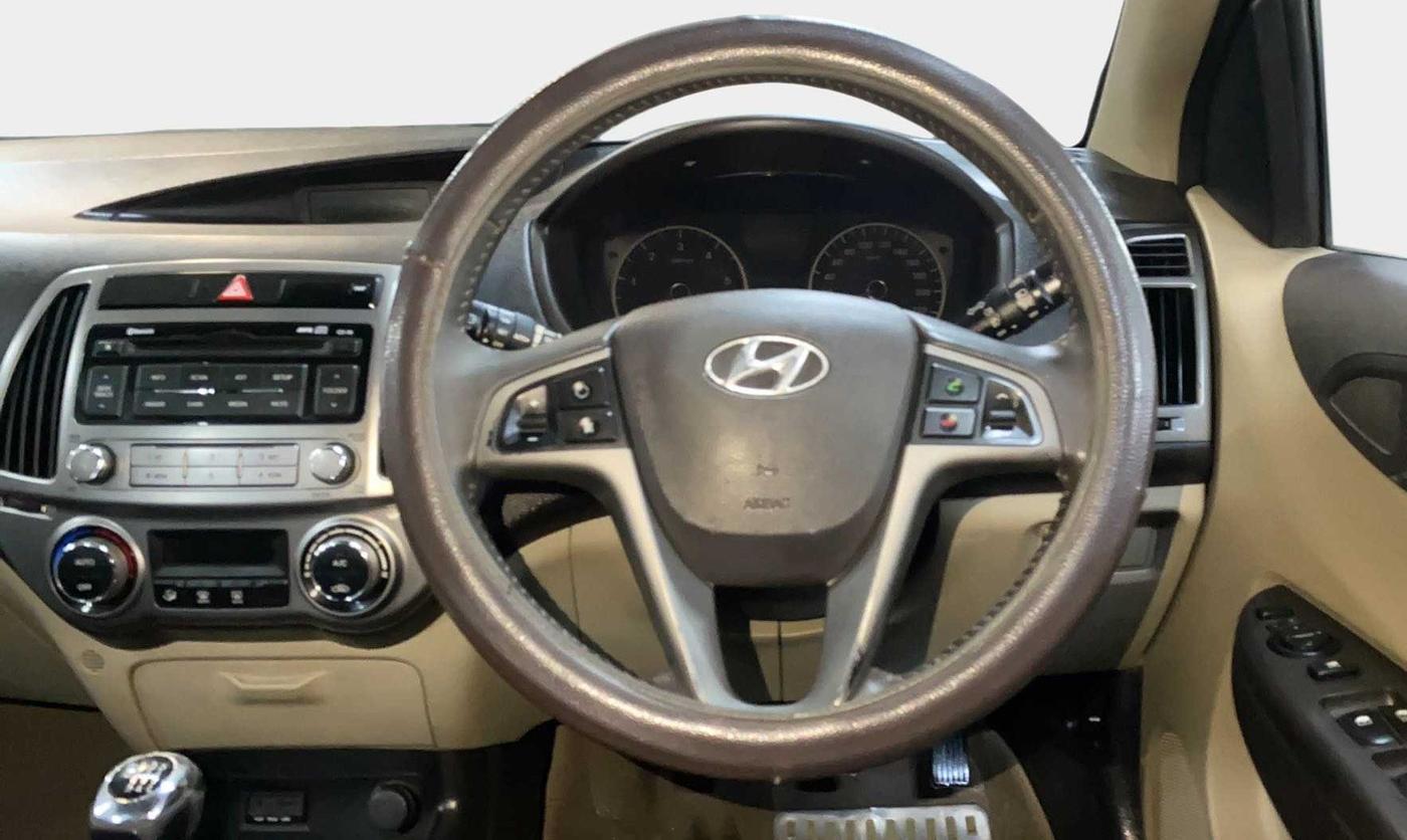 2013 Hyundai i20 ASTA 1.4 CRDI, Diesel, Manual, 72,028 km, Steering Wheel Close Up