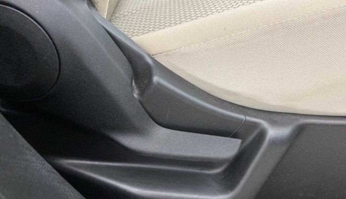 2023 Maruti New Wagon-R LXI 1.0, Petrol, Manual, 2,330 km, Driver Side Adjustment Panel