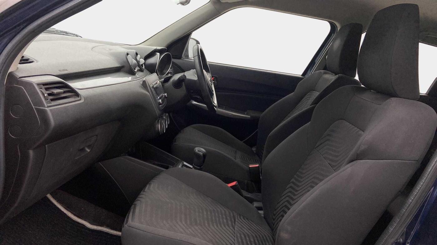 2019 Maruti Swift ZDI AMT, Diesel, Automatic, 43,836 km, Right Side Front Door Cabin
