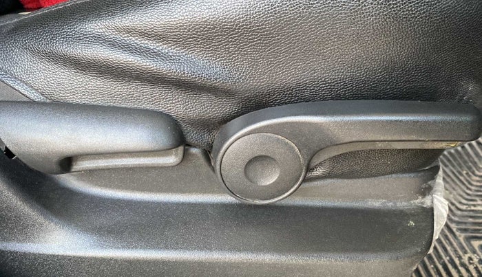 2019 Maruti Vitara Brezza ZDI PLUS, Diesel, Manual, 66,269 km, Driver Side Adjustment Panel