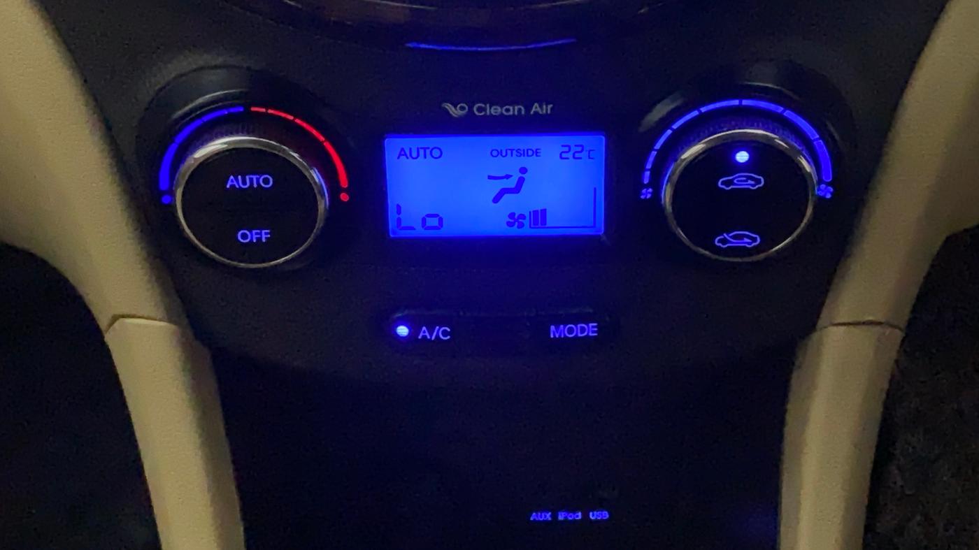 2013 Hyundai Verna FLUIDIC 1.6 VTVT SX OPT, Petrol, Manual, 86,498 km, Automatic Climate Control