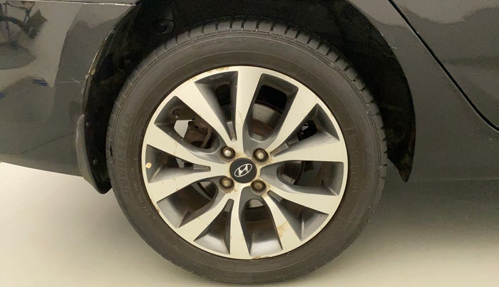 2013 Hyundai Verna FLUIDIC 1.6 VTVT SX OPT, Petrol, Manual, 86,498 km, Right Rear Wheel