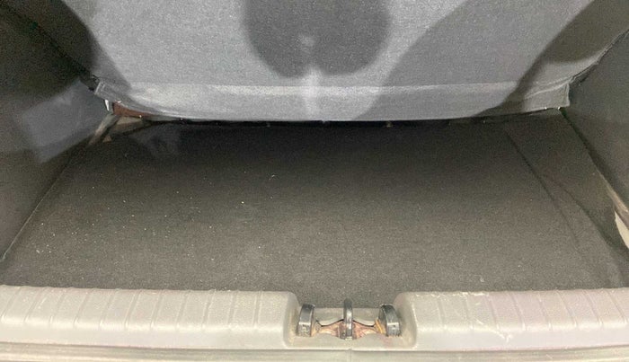 2020 Hyundai GRAND I10 NIOS MAGNA CORPORATE EDITION 1.2 KAPPA VTVT, Petrol, Manual, 14,070 km, Boot Inside