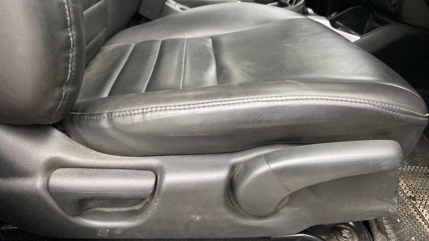 2017 Honda WR-V 1.2L I-VTEC VX MT, Petrol, Manual, 26,586 km, Driver Side Adjustment Panel