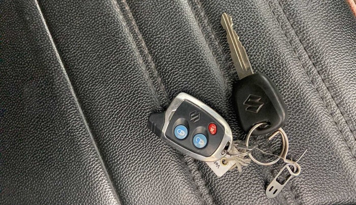 2021 Maruti Baleno SIGMA PETROL 1.2, Petrol, Manual, 29,556 km, Key Close Up