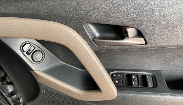 2015 Hyundai Creta SX PLUS 1.6 PETROL, Petrol, Manual, 27,006 km, Driver Side Door Panels Control