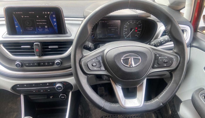2020 Tata ALTROZ XZ PETROL, Petrol, Manual, 20,793 km, Steering Wheel Close Up