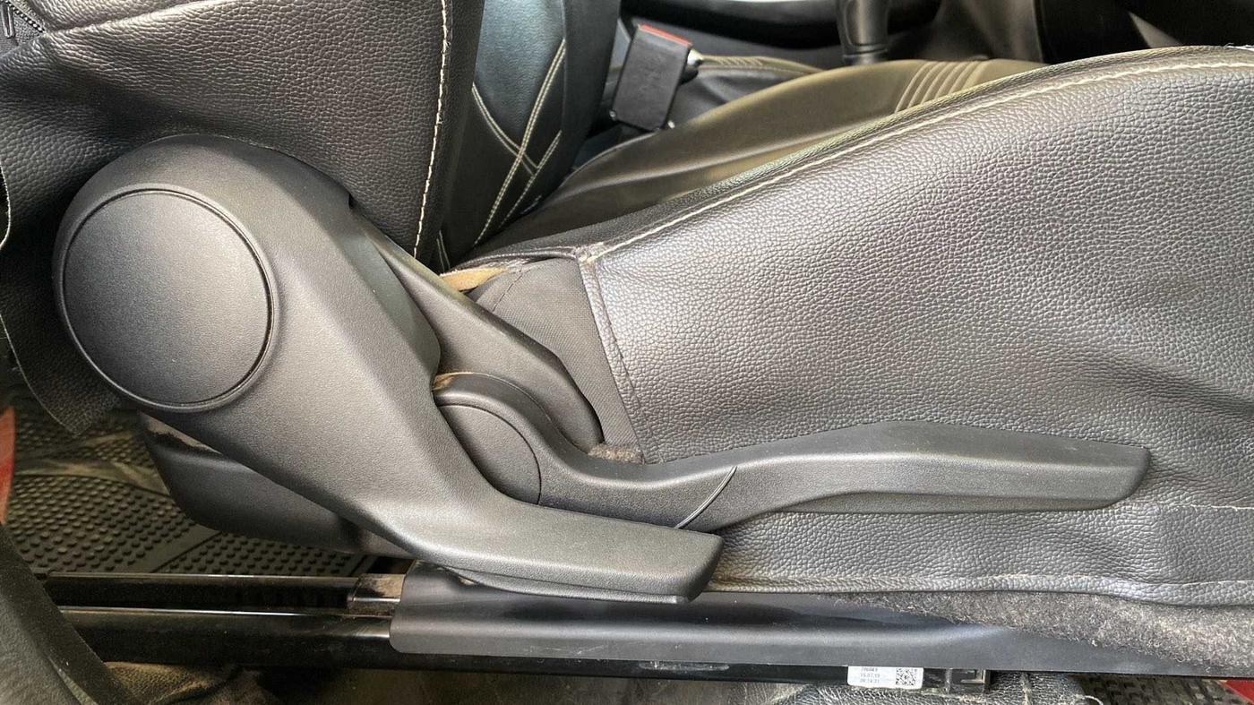 2019 Maruti Swift ZXI PLUS, Petrol, Manual, 46,871 km, Driver Side Adjustment Panel