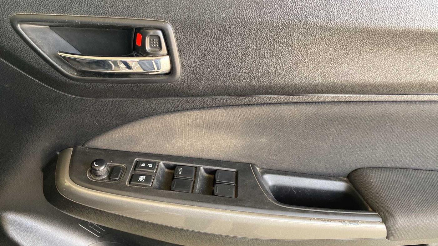 2019 Maruti Swift ZXI PLUS, Petrol, Manual, 46,871 km, Driver Side Door Panels Control