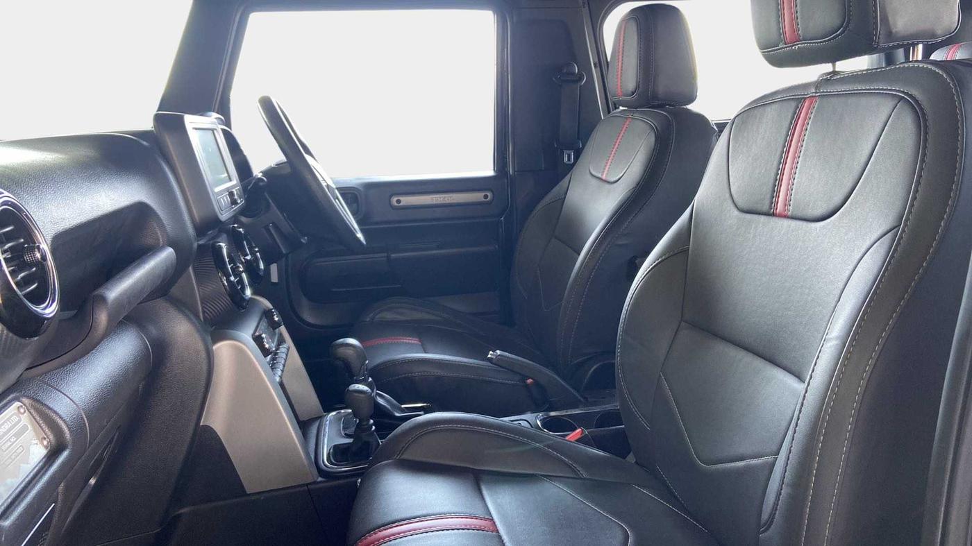 2021 Mahindra Thar LX PETROL HT 4WD AT, Petrol, Automatic, 20,798 km, Right Side Front Door Cabin