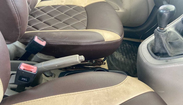 2010 Hyundai i10 SPORTZ 1.2, Petrol, Manual, 1,03,787 km, Gear Lever