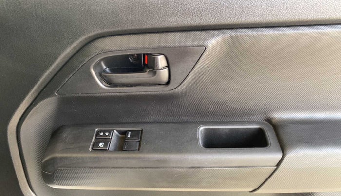2023 Maruti New Wagon-R LXI 1.0, Petrol, Manual, 6,753 km, Driver Side Door Panels Control