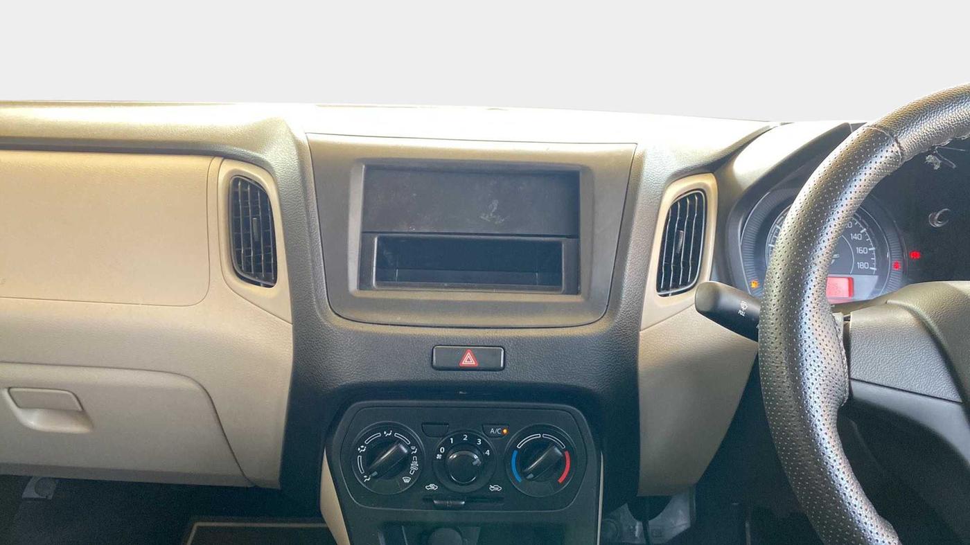 2023 Maruti New Wagon-R LXI 1.0, Petrol, Manual, 6,753 km, Air Conditioner