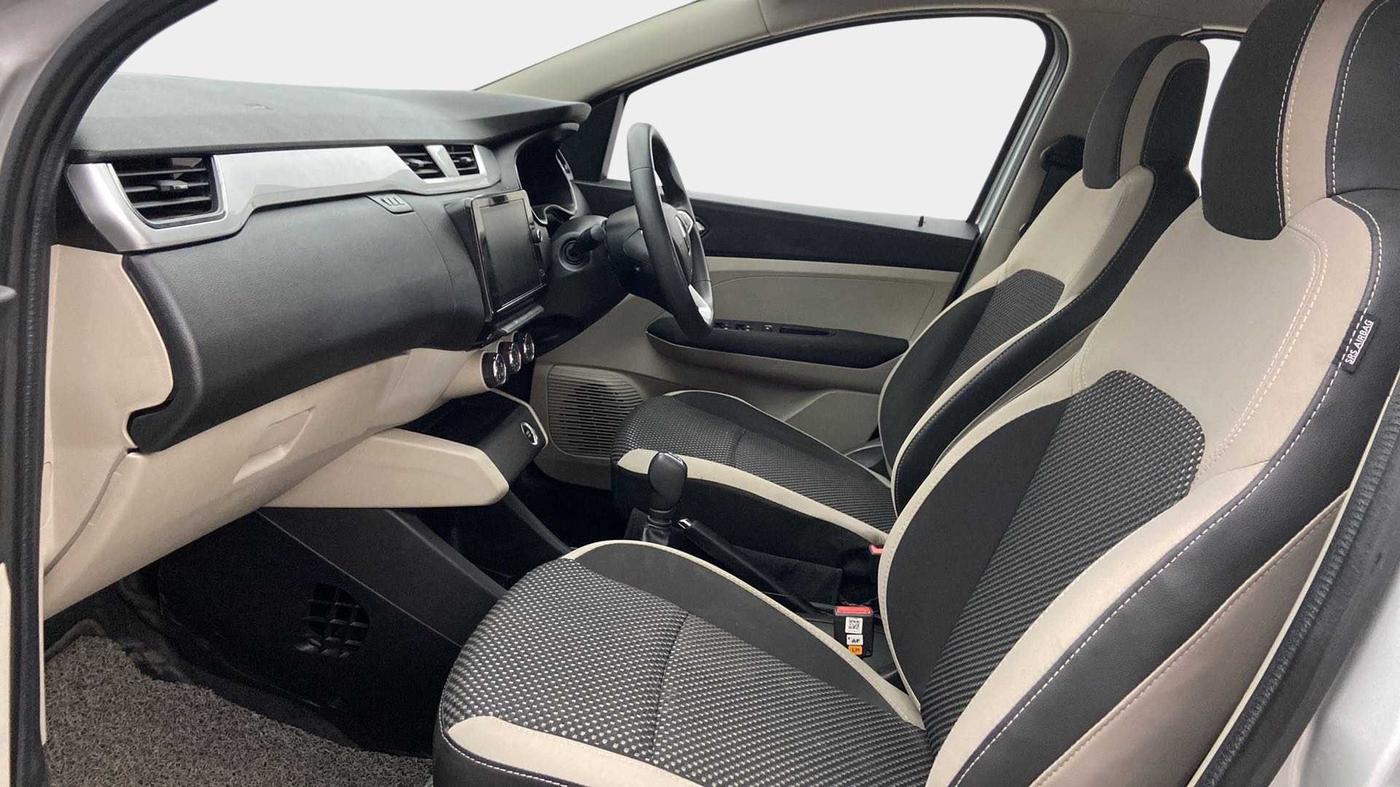 2021 Renault TRIBER RXZ AMT DUAL TONE, Petrol, Automatic, 20,262 km, Right Side Front Door Cabin