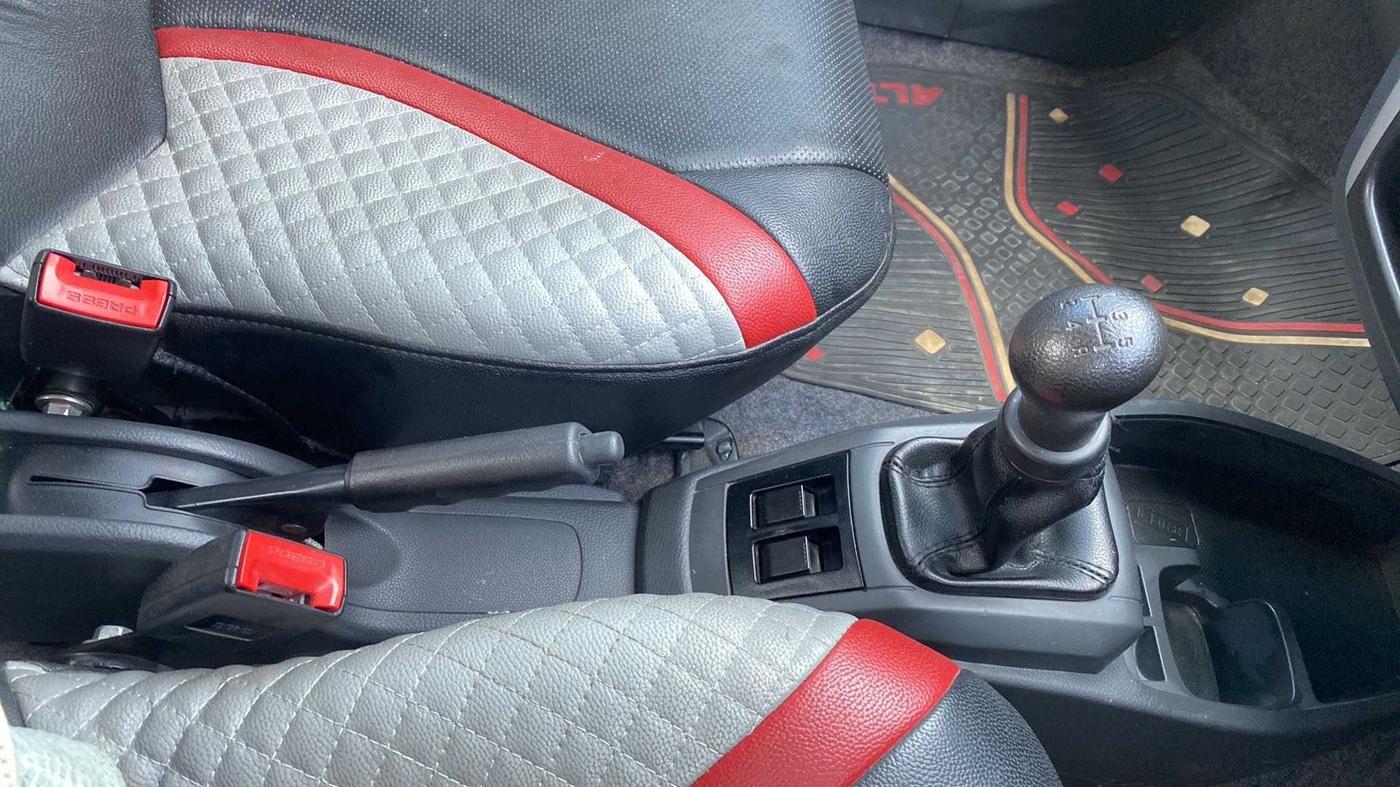 2016 Maruti Alto 800 LXI, Petrol, Manual, 24,689 km, Gear Lever