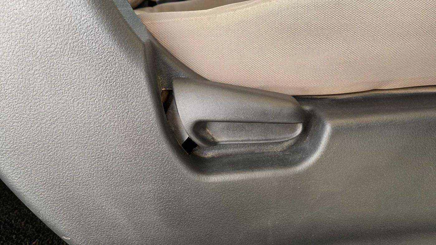 2014 Maruti Wagon R 1.0 VXI, Petrol, Manual, 54,429 km, Driver Side Adjustment Panel
