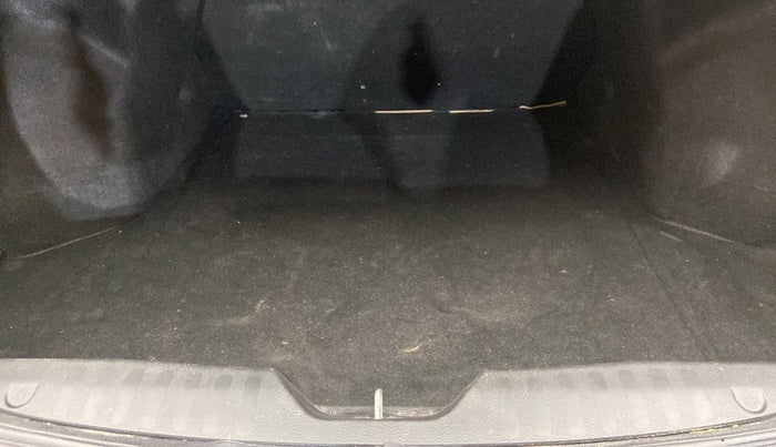 2021 Maruti Ciaz SIGMA 1.5 SHVS MT  PETROL, Petrol, Manual, 46,429 km, Boot Inside