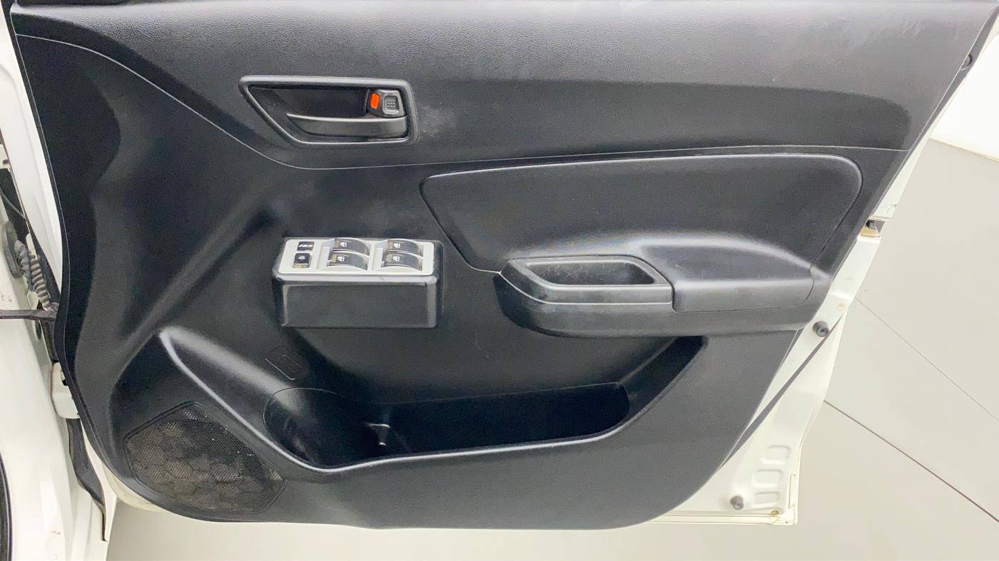 2020 Maruti Swift LXI, Petrol, Manual, 44,817 km, Driver Side Door Panels Control