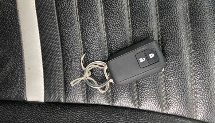 2020 Maruti Baleno ZETA PETROL 1.2, Petrol, Manual, 26,601 km, Key Close Up