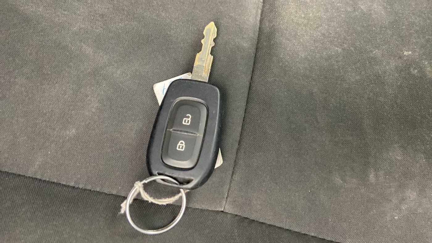 2022 Renault Kwid RXT 1.0 (O), Petrol, Manual, 7,173 km, Key Close Up