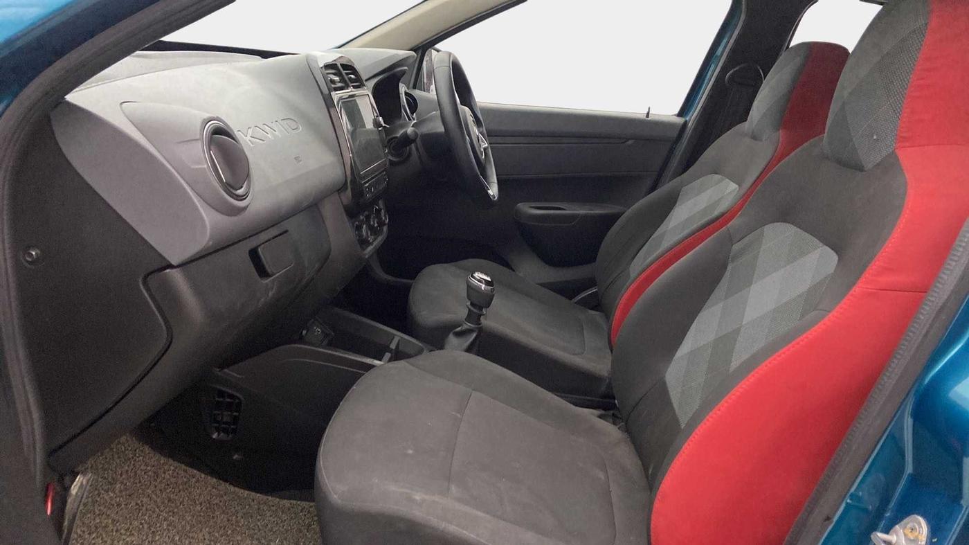 2022 Renault Kwid RXT 1.0 (O), Petrol, Manual, 7,173 km, Right Side Front Door Cabin