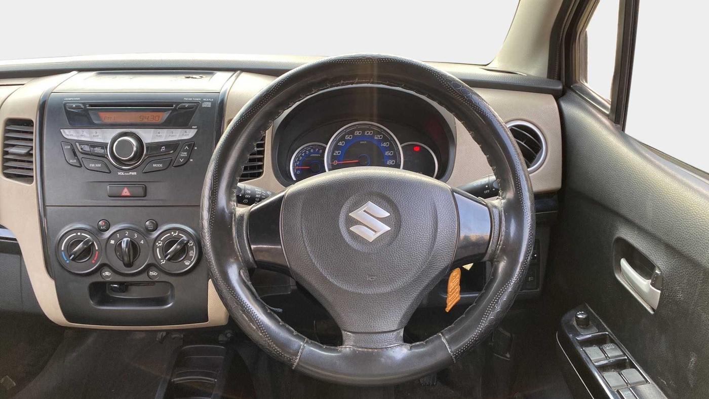 2018 Maruti Wagon R 1.0 VXI, Petrol, Manual, 28,333 km, Steering Wheel Close Up