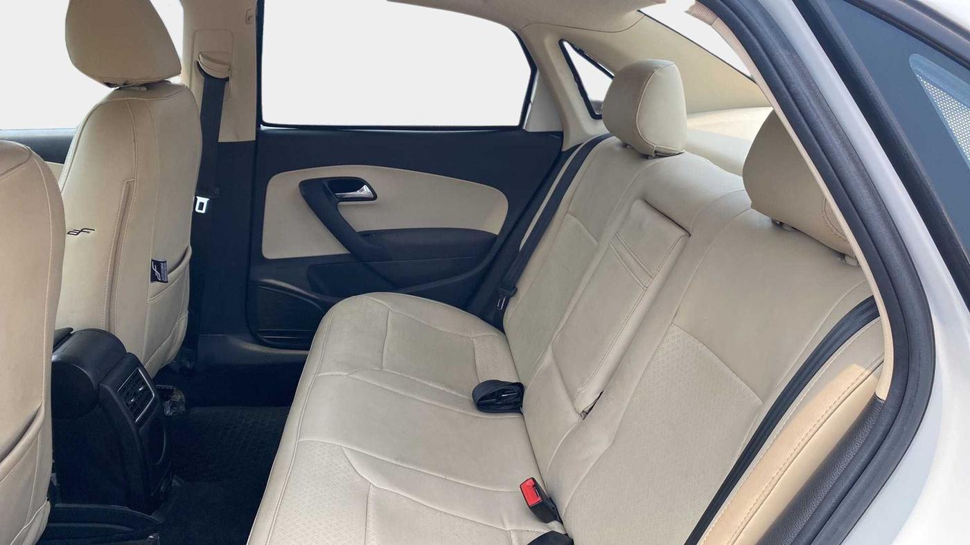 2019 Skoda Rapid AMBITION 1.6 MPI MT, Petrol, Manual, 27,463 km, Right Side Rear Door Cabin