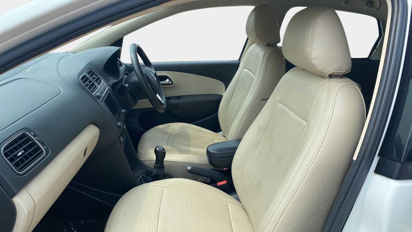 2019 Skoda Rapid AMBITION 1.6 MPI MT, Petrol, Manual, 27,463 km, Right Side Front Door Cabin