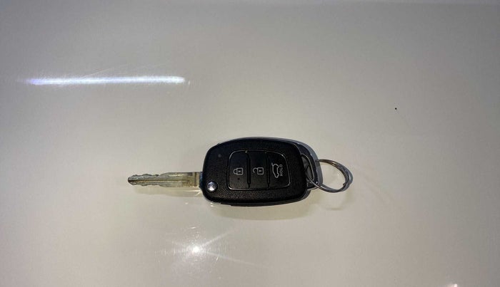 2022 Hyundai NEW I20 SPORTZ 1.2 MT, Petrol, Manual, 17,310 km, Key Close Up