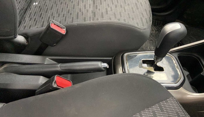 2018 Maruti IGNIS DELTA 1.2 AMT, Petrol, Automatic, 39,705 km, Gear Lever