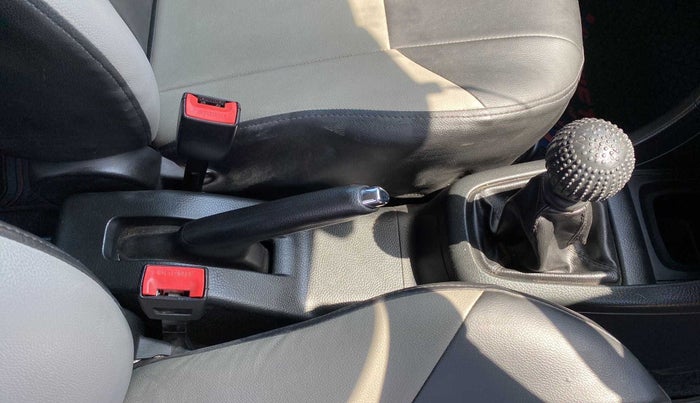 2012 Maruti Swift VXI, Petrol, Manual, 74,533 km, Gear Lever