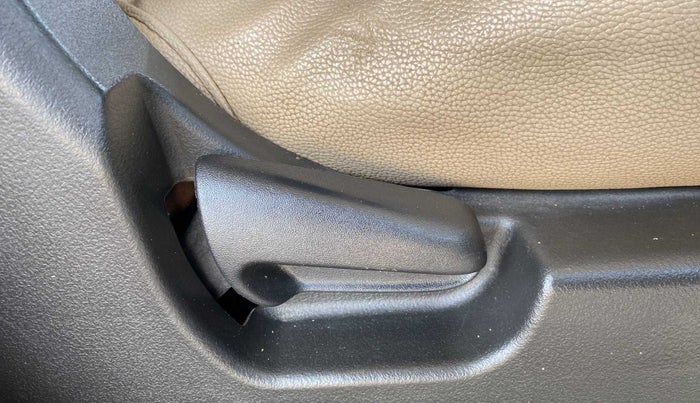 2018 Maruti Wagon R 1.0 VXI+, Petrol, Manual, 41,068 km, Driver Side Adjustment Panel