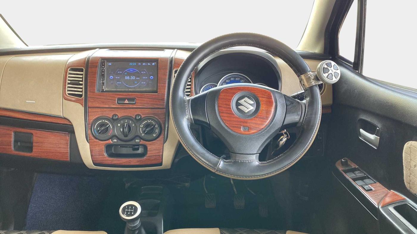 2018 Maruti Wagon R 1.0 VXI+, Petrol, Manual, 41,068 km, Steering Wheel Close Up