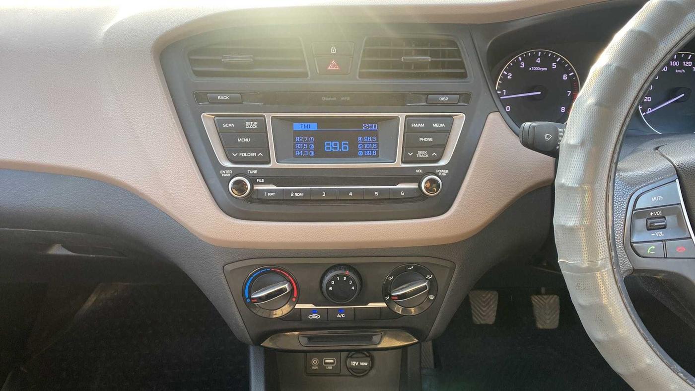 2015 Hyundai Elite i20 MAGNA 1.2, Petrol, Manual, 30,016 km, Air Conditioner