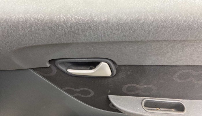 2013 Maruti Alto 800 LXI, Petrol, Manual, 34,810 km, Driver Side Door Panels Control