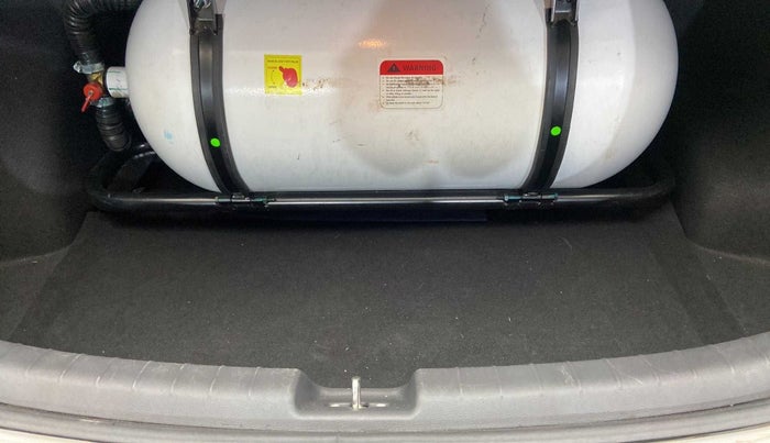 2022 Hyundai AURA SX 1.2 CNG, CNG, Manual, 19,628 km, Boot Inside
