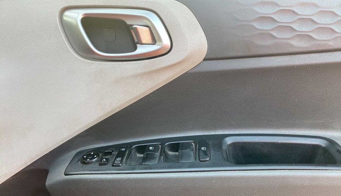 2021 Hyundai GRAND I10 NIOS SPORTZ AMT 1.2 KAPPA VTVT, Petrol, Automatic, 20,835 km, Driver Side Door Panels Control