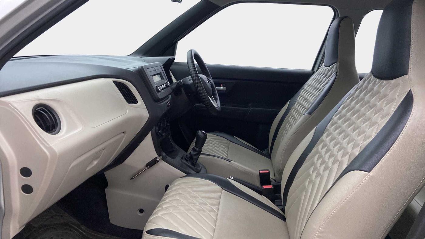 2019 Maruti New Wagon-R VXI 1.2, Petrol, Manual, 9,821 km, Right Side Front Door Cabin