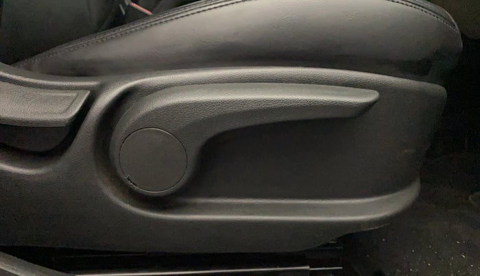 2020 Hyundai Verna SX 1.5 VTVT IVT, Petrol, Automatic, 82,278 km, Driver Side Adjustment Panel