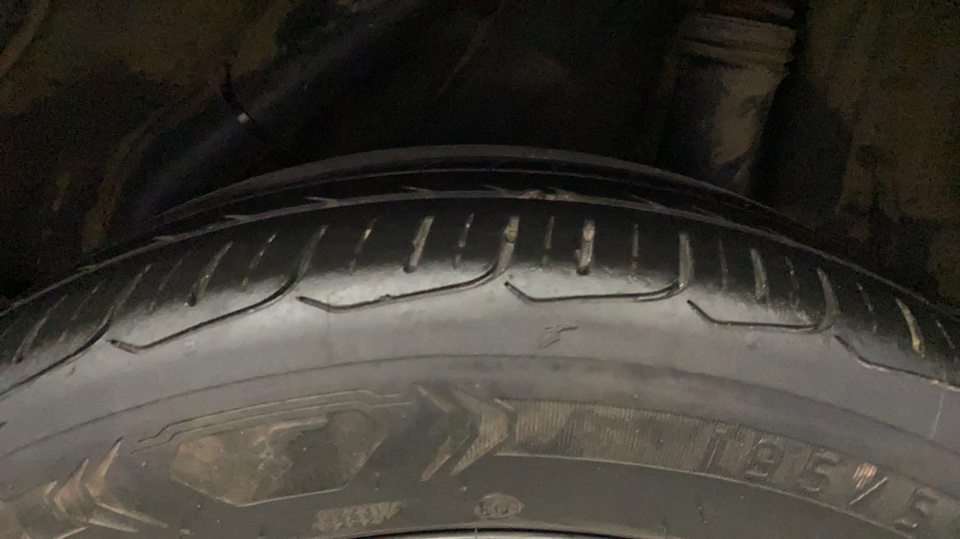 2020 Hyundai Verna SX 1.5 VTVT IVT, Petrol, Automatic, 82,294 km, Left Rear Tyre Tread