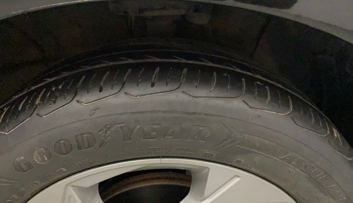 2020 Hyundai Verna SX 1.5 VTVT IVT, Petrol, Automatic, 82,278 km, Right Front Tyre Tread